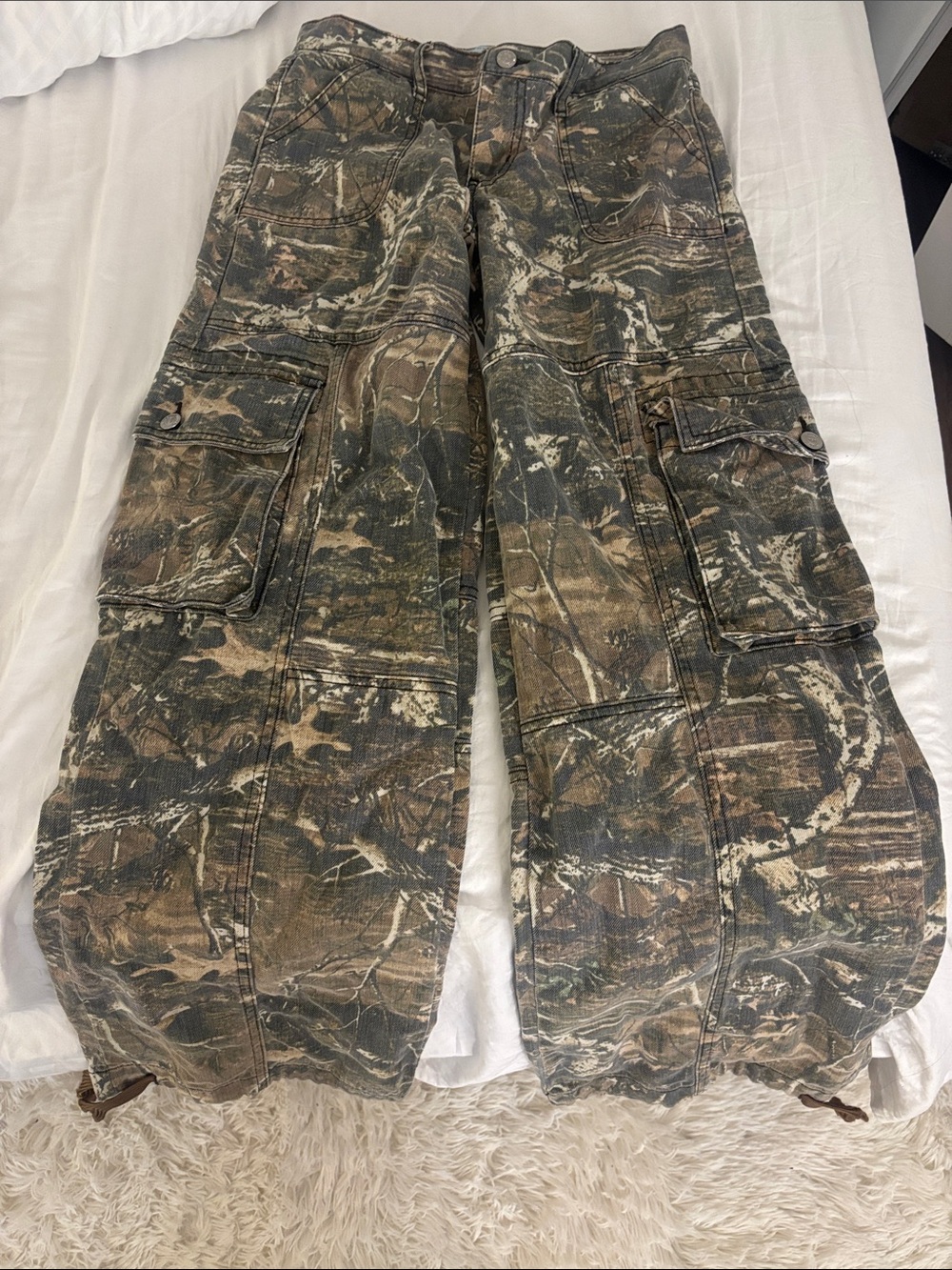 REVICE THE AMELIA PANT camo cargo jeans